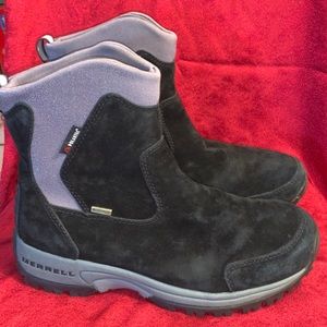 Women’s 9.5 MERRELL TUNDRA WATERPROOF BOOTS